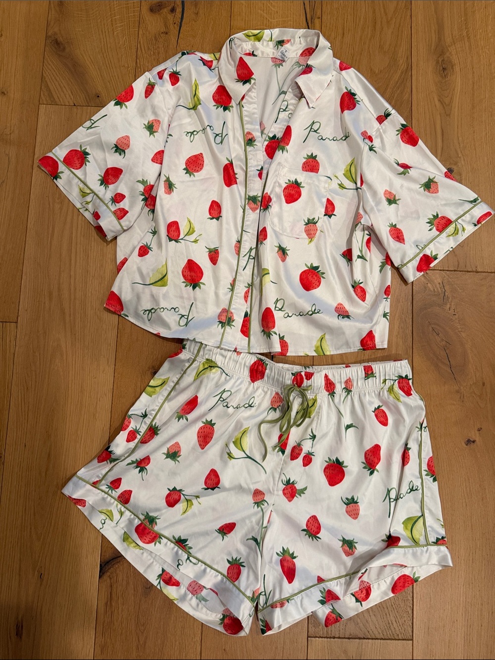 Women's Strawberry-Print Short Pajama Set - White/Red